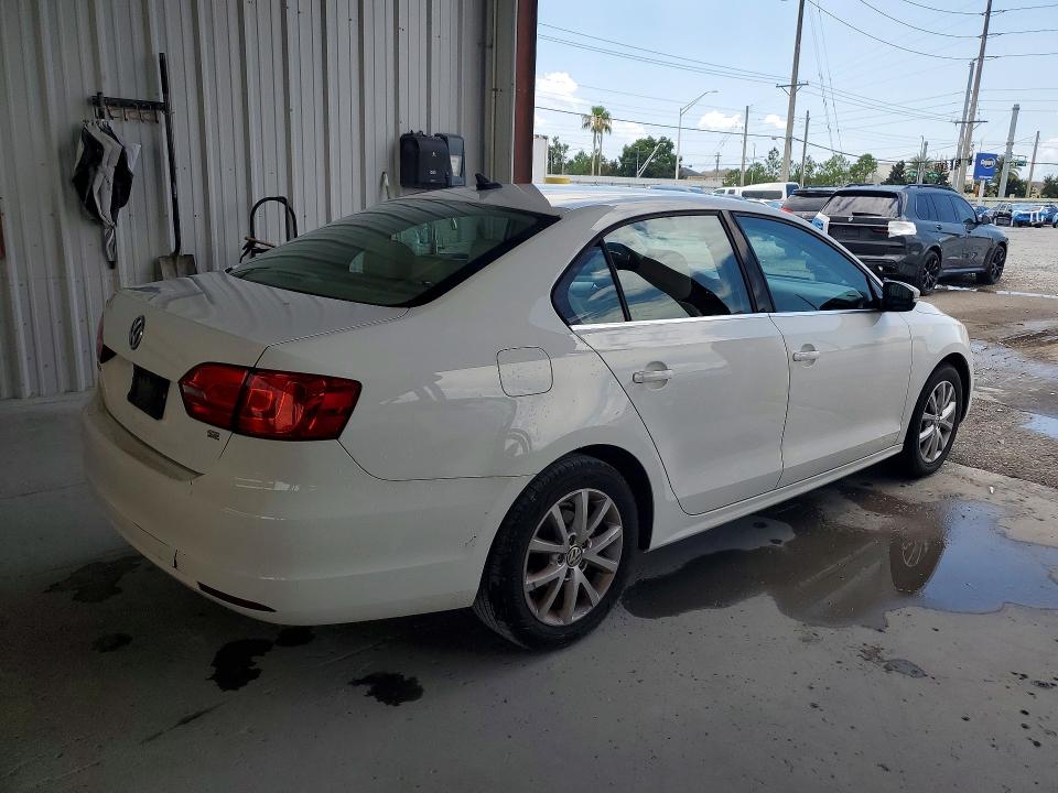 57038506 :رقم المزاد ، 3VWD07AJ9EM384041 vin ، 2014 Volkswagen Jetta مزاد بيع