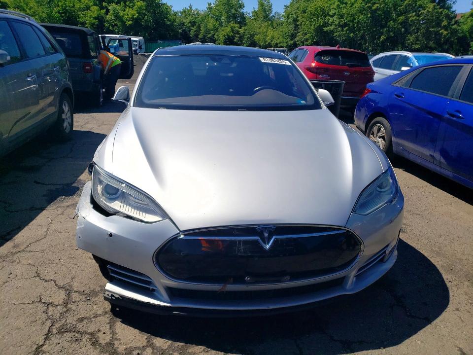 Продаж на аукціоні авто 2015 Tesla Model S, vin: 5YJSA1E24FF112932, номер лоту: 57883256