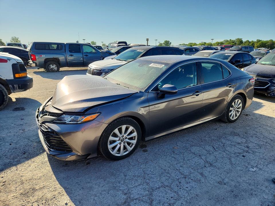 2018 Toyota Camry მანქანა იყიდება აუქციონზე, vin: 4T1B11HK8JU081269, აუქციონის ნომერი: 58442236