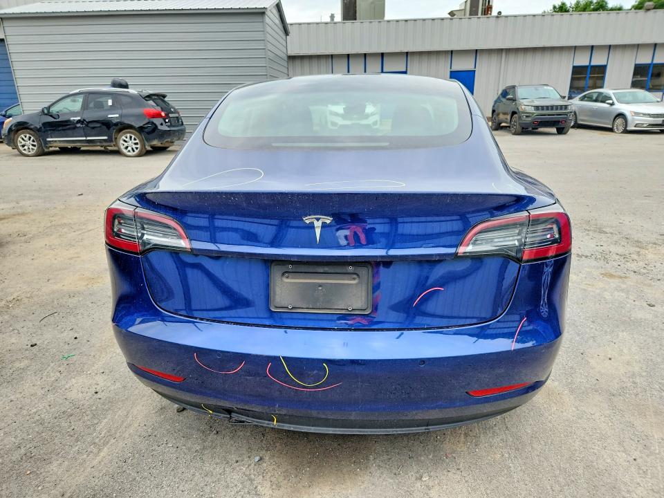 2022 Tesla Model 3 მანქანა იყიდება აუქციონზე, vin: 5YJ3E1EA0NF286480, აუქციონის ნომერი: 57577856