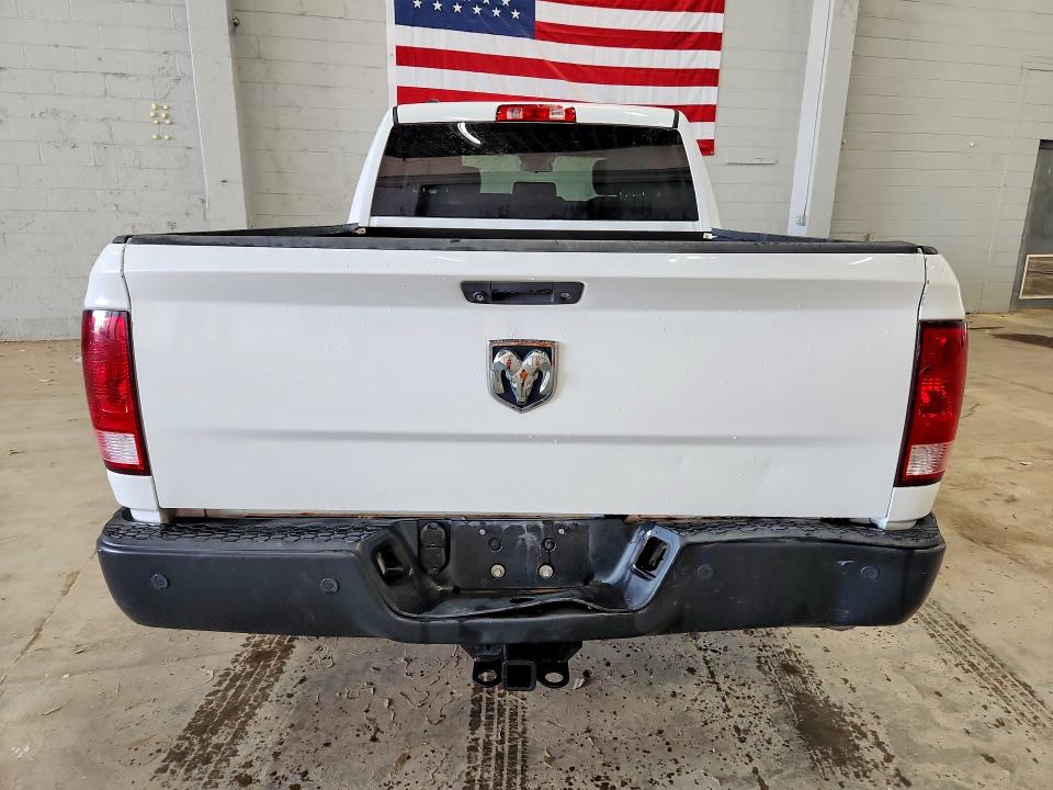 57685956 :رقم المزاد ، 1C6RR6FG4JS324098 vin ، 2018 Ram 1500 مزاد بيع
