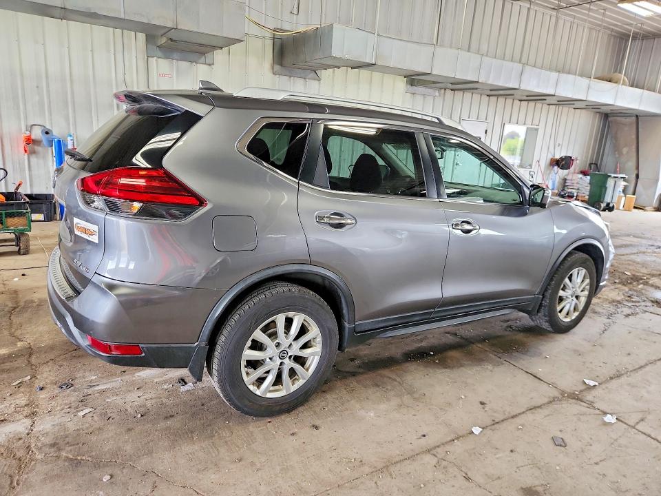 56471266 :رقم المزاد ، KNMAT2MVXHP534137 vin ، 2017 Nissan Rogue مزاد بيع