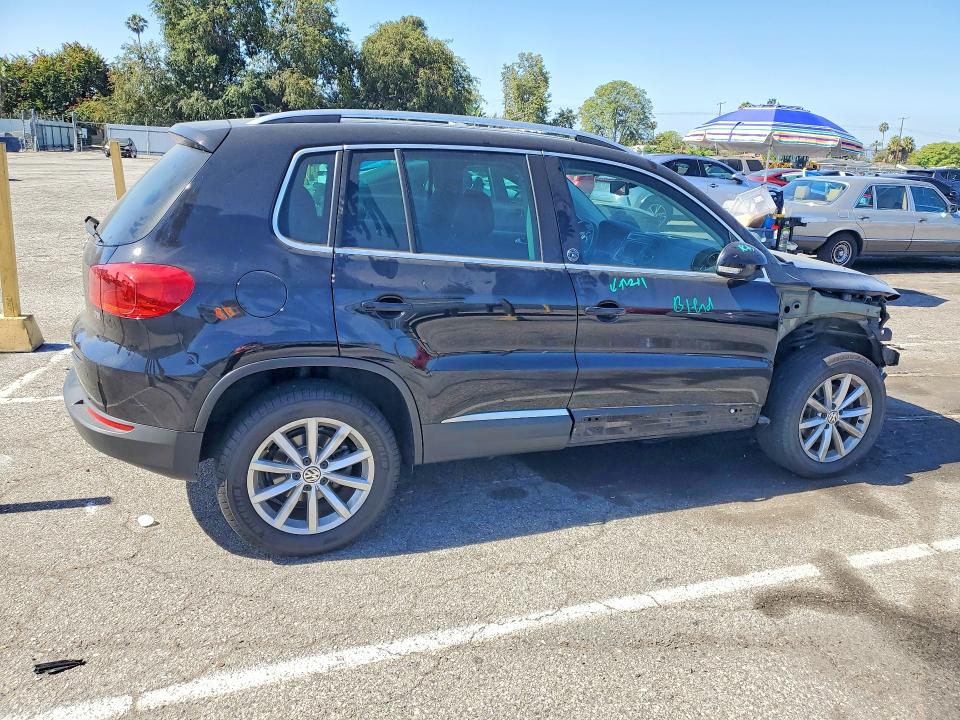 Aukcja sprzedaży 2017 Volkswagen Tiguan, vin: WVGRV7AX3HK040324, numer aukcji: 56297376