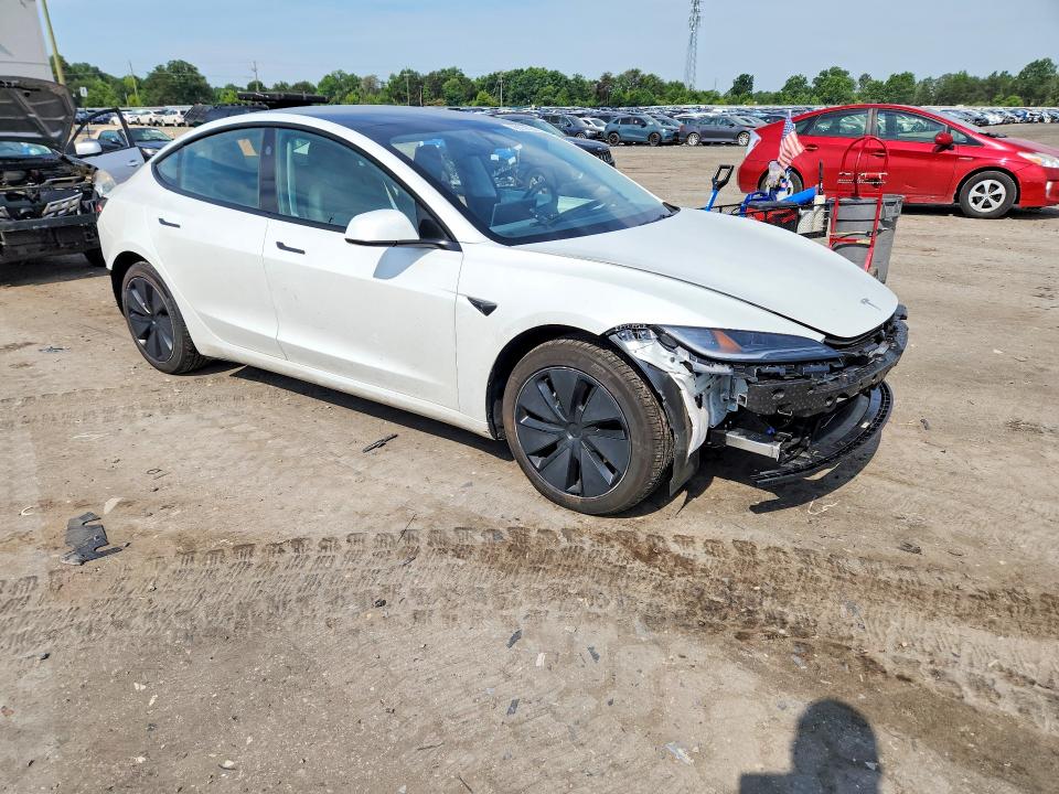 58835916 :رقم المزاد ، 5YJ3E1EB3SF069963 vin ، 2025 Tesla Model 3 مزاد بيع