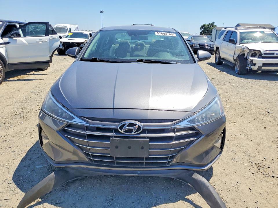 57699766 :رقم المزاد ، 5NPD84LF8KH409368 vin ، 2019 Hyundai Elantra مزاد بيع