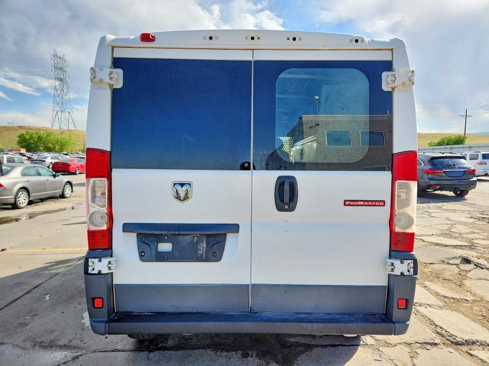 57919916 :رقم المزاد ، 3C6TRVAG1HE536073 vin ، 2017 Ram Promaster 1500 مزاد بيع