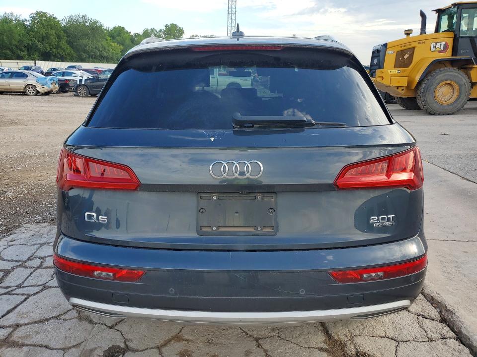 58826346 :رقم المزاد ، WA1BNAFY5J2222742 vin ، 2018 Audi Q5 مزاد بيع