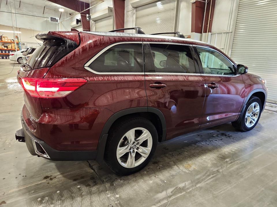 54600126 :رقم المزاد ، 5TDDZRFH3JS492188 vin ، 2018 Toyota Highlander مزاد بيع