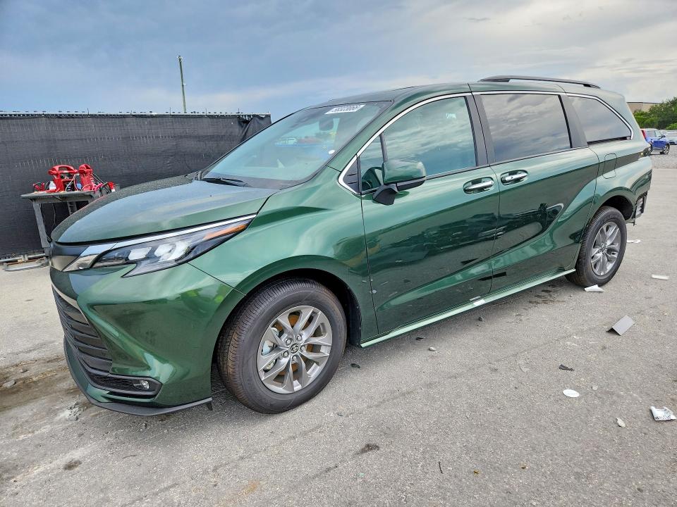 2026 Toyota Sienna მანქანა იყიდება აუქციონზე, vin: 5TDYRKEC2TS300227, აუქციონის ნომერი: 58323066