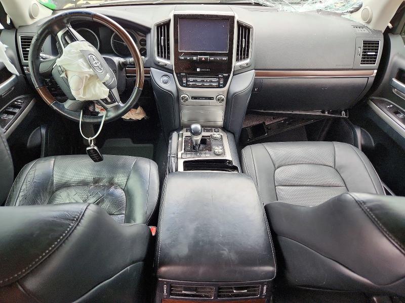 2019 Toyota Land Cruiser მანქანა იყიდება აუქციონზე, vin: JTMCY7AJ7K4080415, აუქციონის ნომერი: 57355046