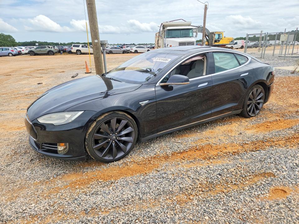 2016 Tesla Model S მანქანა იყიდება აუქციონზე, vin: 5YJSA1E23GF131425, აუქციონის ნომერი: 57414406