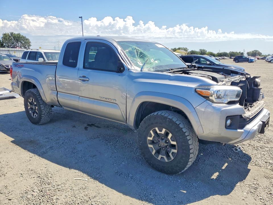 2017 Toyota Tacoma მანქანა იყიდება აუქციონზე, vin: 5TFSZ5AN5HX099357, აუქციონის ნომერი: 58070706