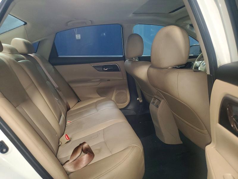 2015 Nissan Altima მანქანა იყიდება აუქციონზე, vin: 1N4BL3AP2FC125222, აუქციონის ნომერი: 55730956