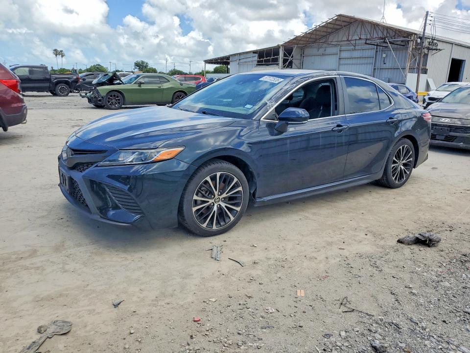 57172536 :رقم المزاد ، 4T1M11AK1LU978410 vin ، 2020 Toyota Camry مزاد بيع