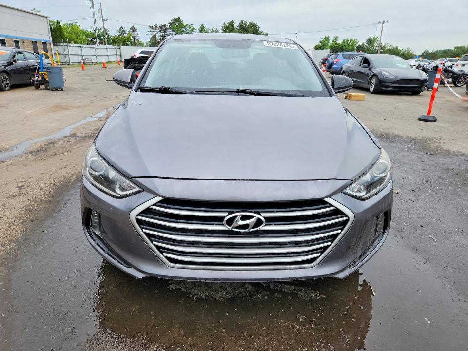 57826256 :رقم المزاد ، 5NPD84LF2JH267405 vin ، 2018 Hyundai Elantra مزاد بيع