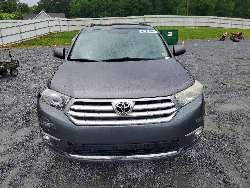 55986476 :رقم المزاد ، 5TDZA3EHXBS010846 vin ، 2011 Toyota Highlander مزاد بيع