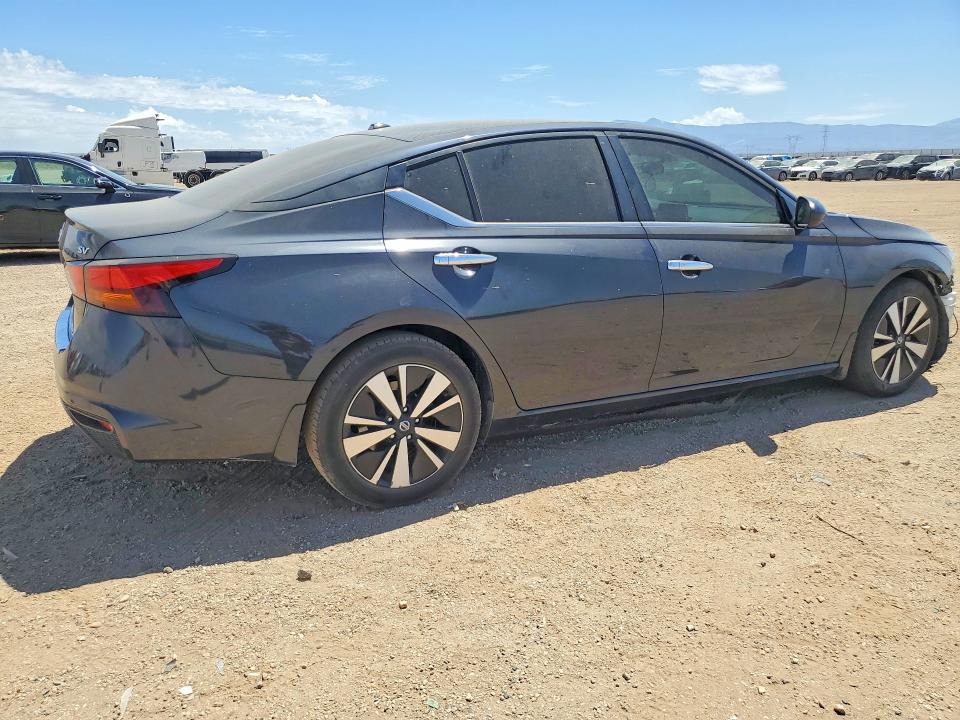 58618956 :رقم المزاد ، 1N4BL4DV1NN311014 vin ، 2022 Nissan Altima مزاد بيع