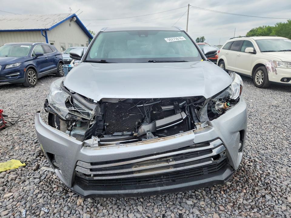 2017 Toyota Highlander მანქანა იყიდება აუქციონზე, vin: 5TDDZRFH9HS391537, აუქციონის ნომერი: 56275616