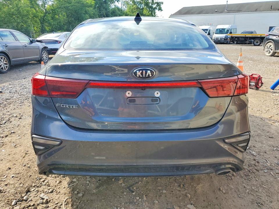 2019 Kia Forte მანქანა იყიდება აუქციონზე, vin: 3KPF24AD8KE108115, აუქციონის ნომერი: 57649586