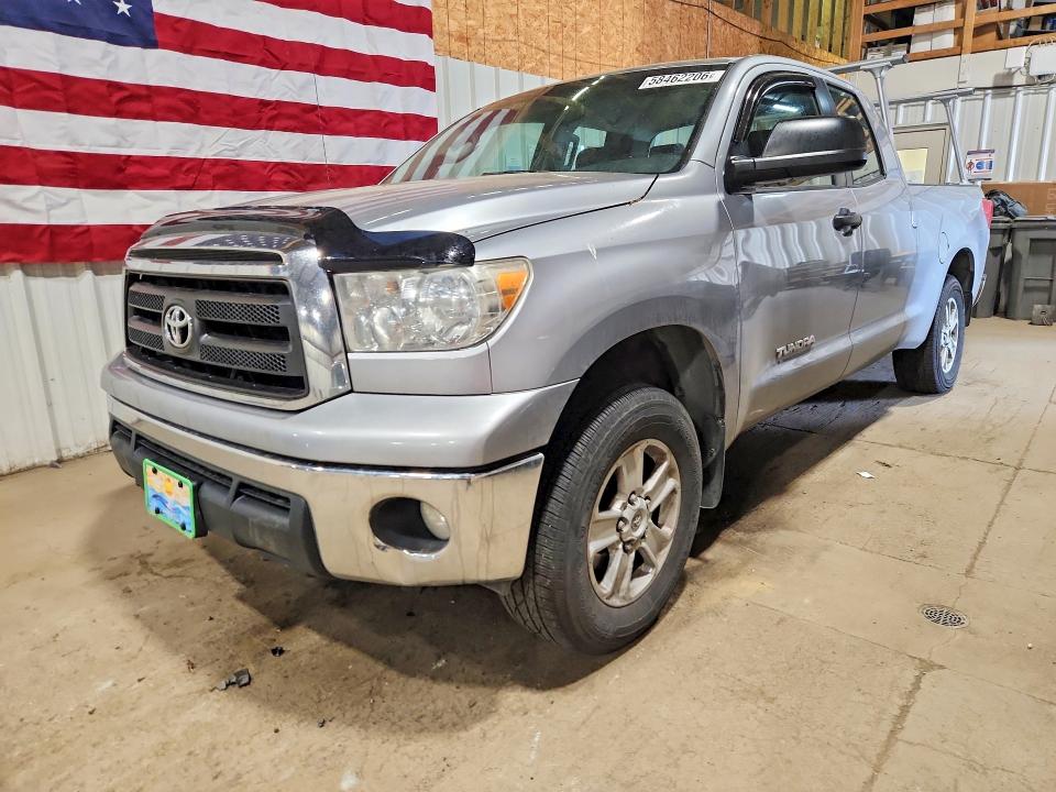 58462206 :رقم المزاد ، 5TFUM5F11AX015702 vin ، 2010 Toyota Tundra مزاد بيع