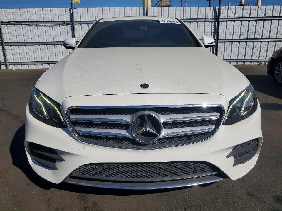 58949936 :رقم المزاد ، WDDZF4JB3JA457593 vin ، 2018 Mercedes-benz E مزاد بيع