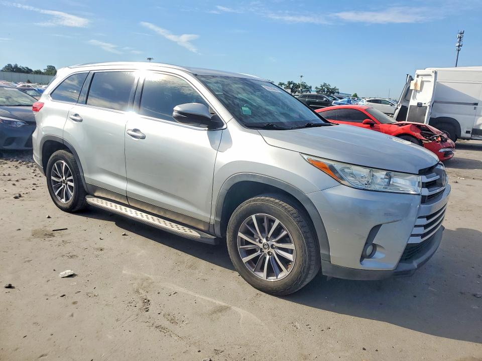 Продаж на аукціоні авто 2019 Toyota Highlander, vin: 5TDKZRFH2KS554219, номер лоту: 56220866