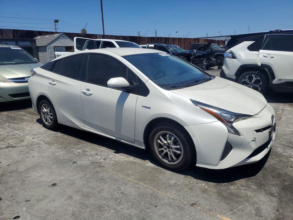 56828296 :رقم المزاد ، JTDKBRFU8J3061758 vin ، 2018 Toyota Prius مزاد بيع