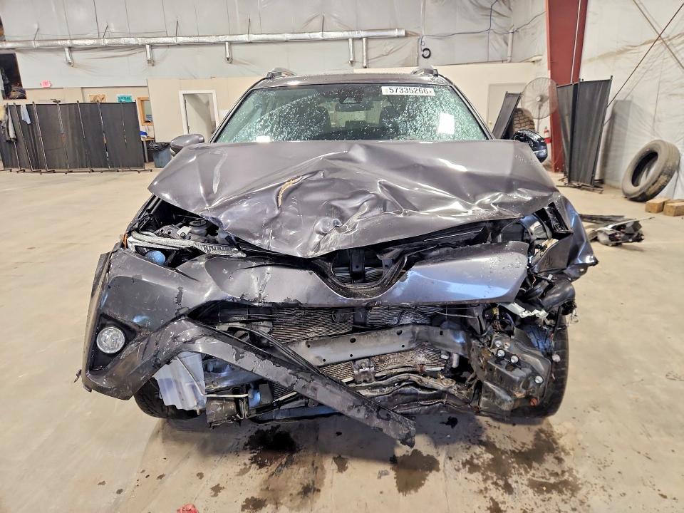 2018 Toyota Rav4 მანქანა იყიდება აუქციონზე, vin: JTMRFREV8JJ257076, აუქციონის ნომერი: 57335266