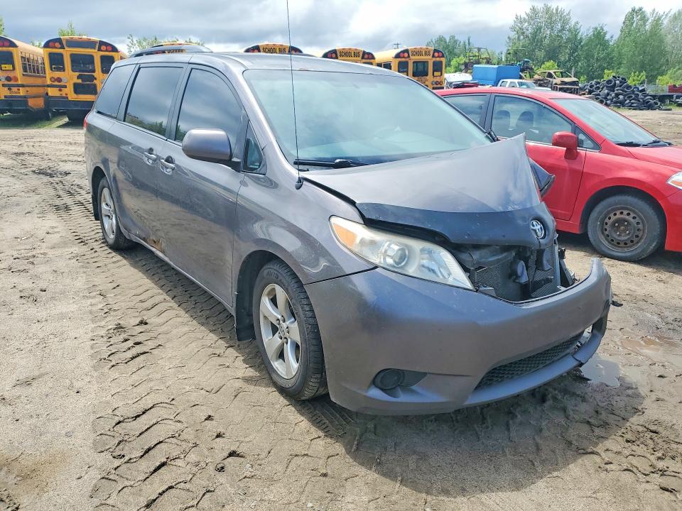Продажа на аукционе авто 2013 Toyota Sienna, vin: 5TDKK3DC8DS355882, номер лота: 56615716