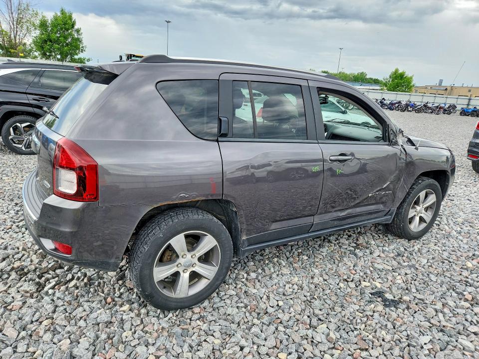 56830756 :رقم المزاد ، 1C4NJDEB1HD171574 vin ، 2017 Jeep Compass مزاد بيع