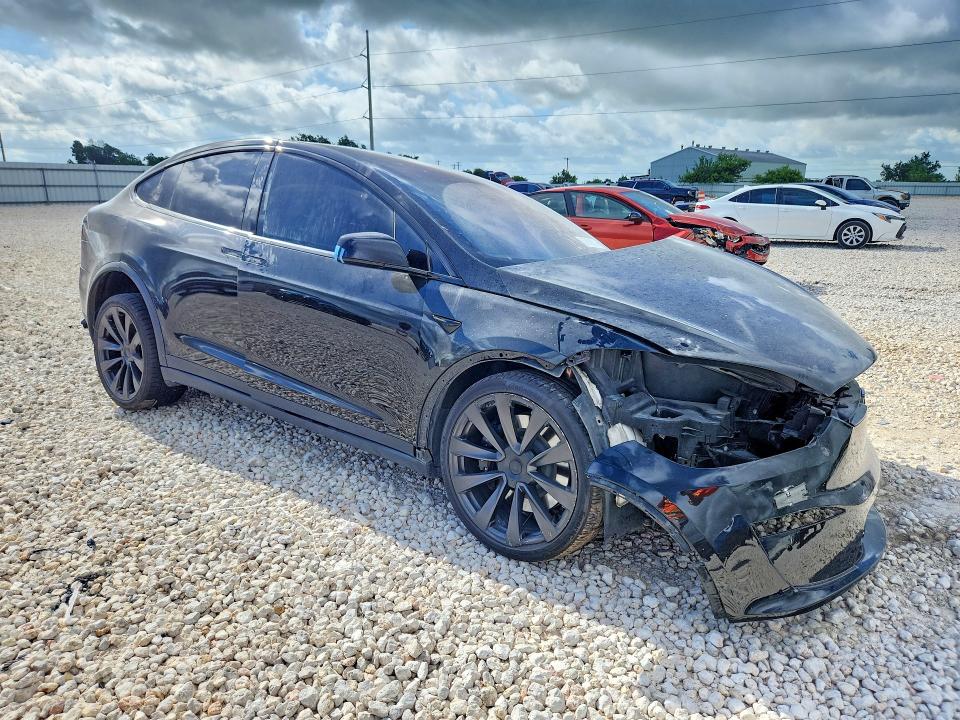 57009976 :رقم المزاد ، 7SAXCBE69NF357039 vin ، 2022 Tesla Model X مزاد بيع