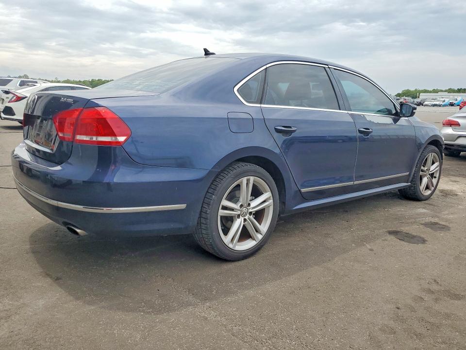 Продажа на аукционе авто 2013 Volkswagen Passat, vin: 1VWCM7A30DC080260, номер лота: 56530066