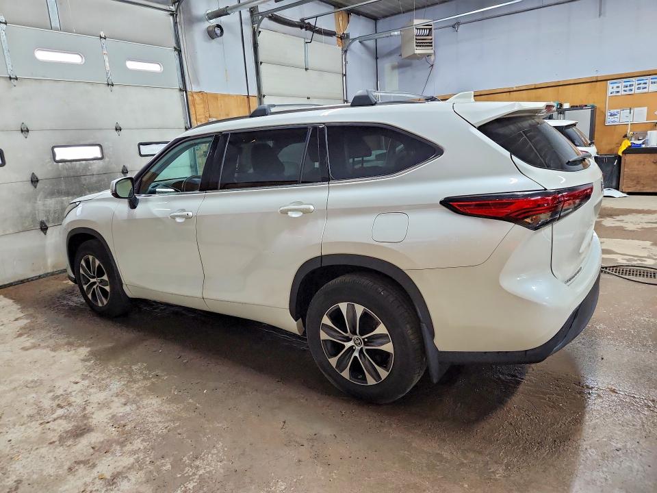 Продажа на аукционе авто 2021 Toyota Highlander, vin: 5TDHZRBH2MS134785, номер лота: 58207356