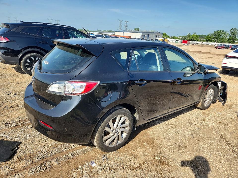 56614116 :رقم المزاد ، JM1BL1M75D1810317 vin ، 2013 Mazda 3 مزاد بيع