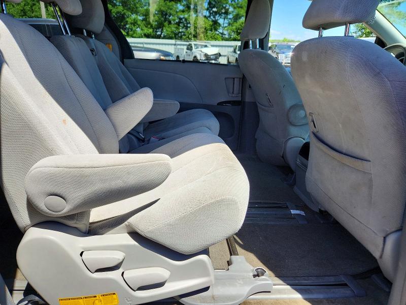 2013 Toyota Sienna მანქანა იყიდება აუქციონზე, vin: 5TDKK3DCXDS317392, აუქციონის ნომერი: 56332986
