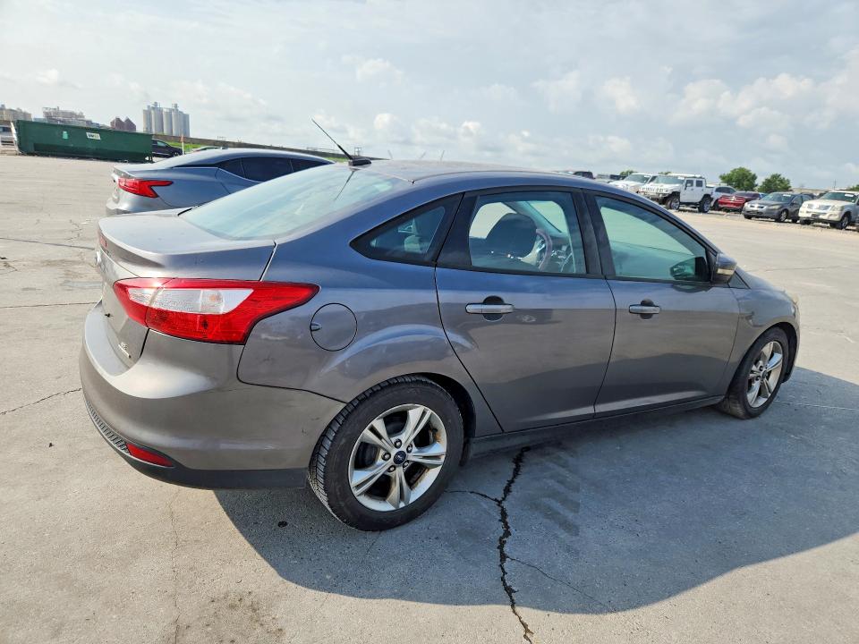 2013 Ford Focus მანქანა იყიდება აუქციონზე, vin: 1FADP3F27DL311832, აუქციონის ნომერი: 58797836