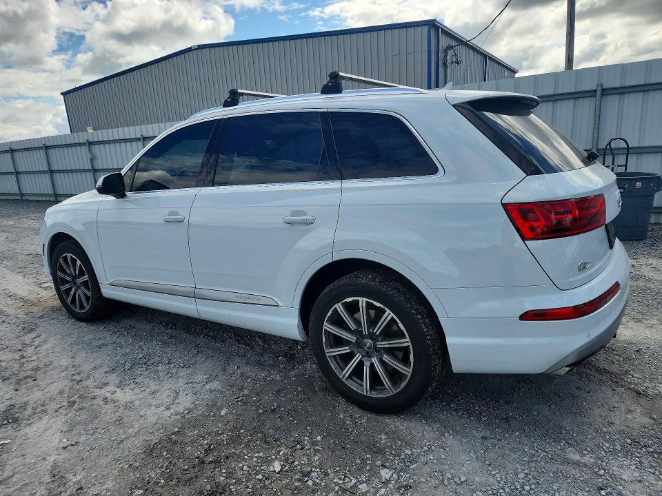 Продажа на аукционе авто 2017 Audi Q7, vin: WA1LAAF71HD023645, номер лота: 58353046