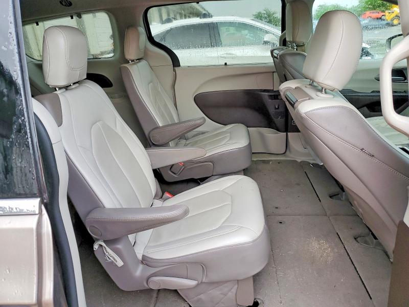56931716 :رقم المزاد ، 2C4RC1EG7HR768926 vin ، 2017 Chrysler Pacifica مزاد بيع
