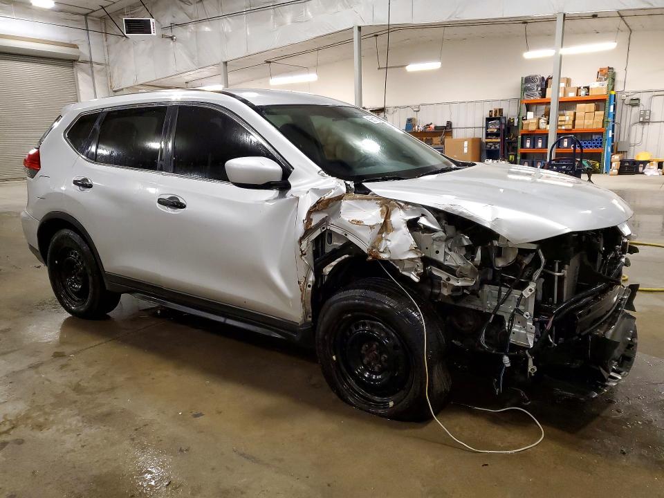 56611086 :رقم المزاد ، KNMAT2MV4HP582491 vin ، 2017 Nissan Rogue مزاد بيع