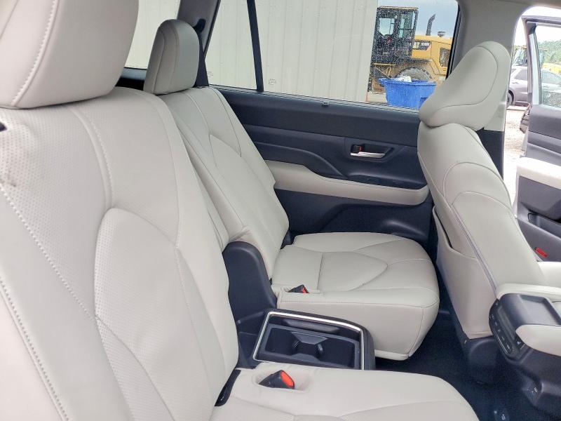 56772556 :رقم المزاد ، 5TDAAAA51TS039117 vin ، 2026 Toyota Grand Highlander مزاد بيع