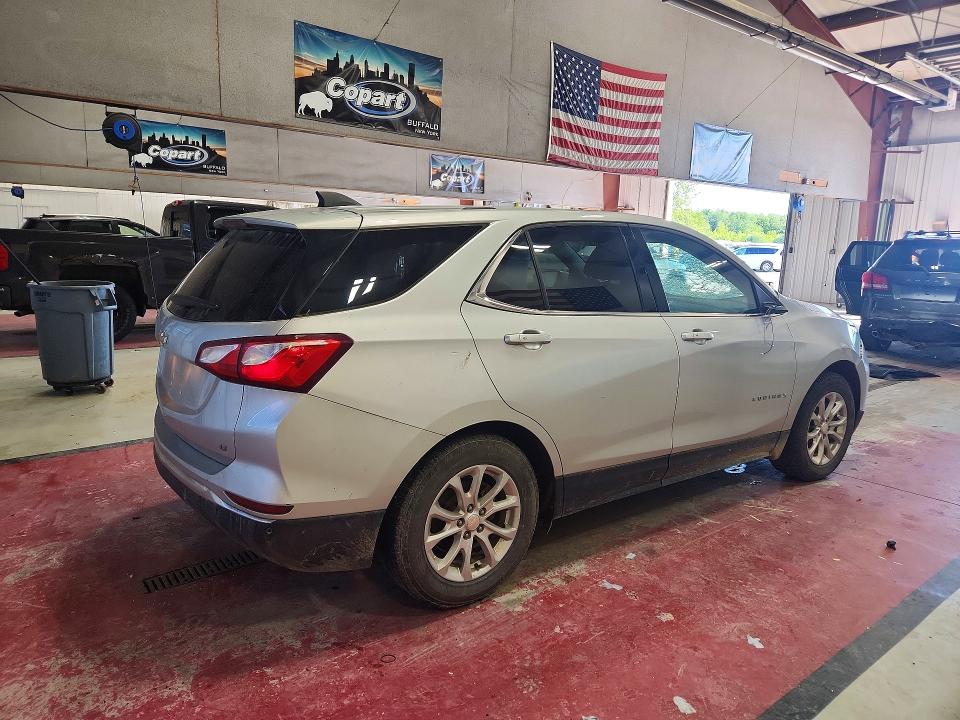 Продажа на аукционе авто 2018 Chevrolet Equinox, vin: 3GNAXJEV4JS633659, номер лота: 55752416