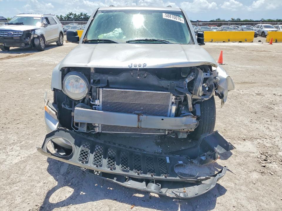 58810016 :رقم المزاد ، 1C4NJPBA9FD208977 vin ، 2015 Jeep Patriot مزاد بيع