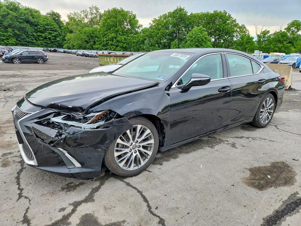 58573926 :رقم المزاد ، 58ABZ1B15KU049513 vin ، 2019 Lexus Es مزاد بيع