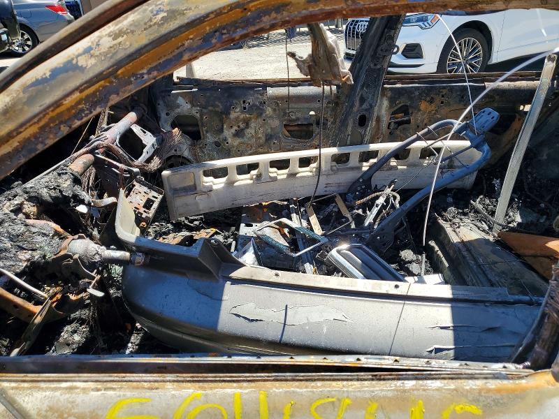 56148016 :رقم المزاد ، JT2BG22K410576747 vin ، 2001 Toyota Camry مزاد بيع