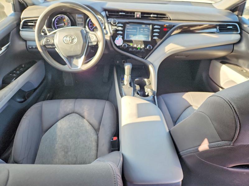57004686 :رقم المزاد ، 4T1B11HK8KU220124 vin ، 2019 Toyota Camry مزاد بيع