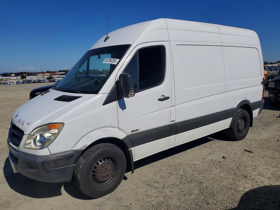 2010 Mercedes Benz Sprinter მანქანა იყიდება აუქციონზე, vin: WD3PE7CC1A5426597, აუქციონის ნომერი: 56706226