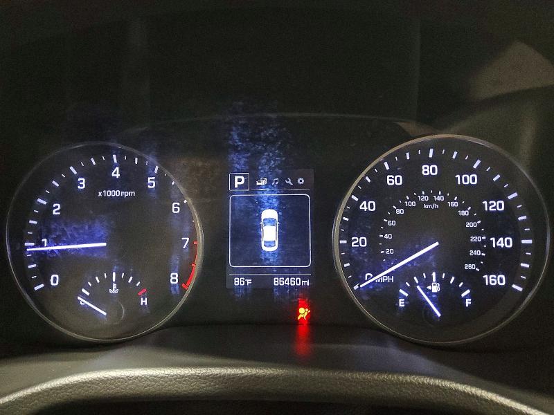 58036076 :رقم المزاد ، 5NPD84LF8JH255372 vin ، 2018 Hyundai Elantra مزاد بيع