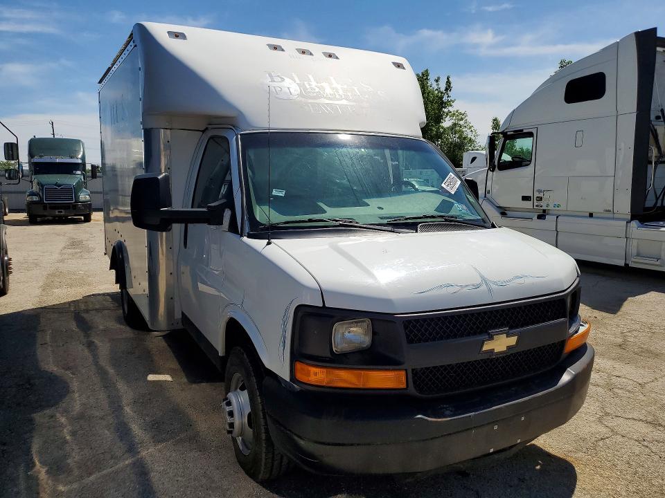 55950066 :رقم المزاد ، 1GB3G2CG5F1267199 vin ، 2015 Chevrolet Express مزاد بيع