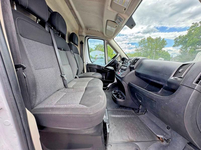 56151776 :رقم المزاد ، 3C6TRVBG6HE517078 vin ، 2017 Ram Promaster 1500 مزاد بيع