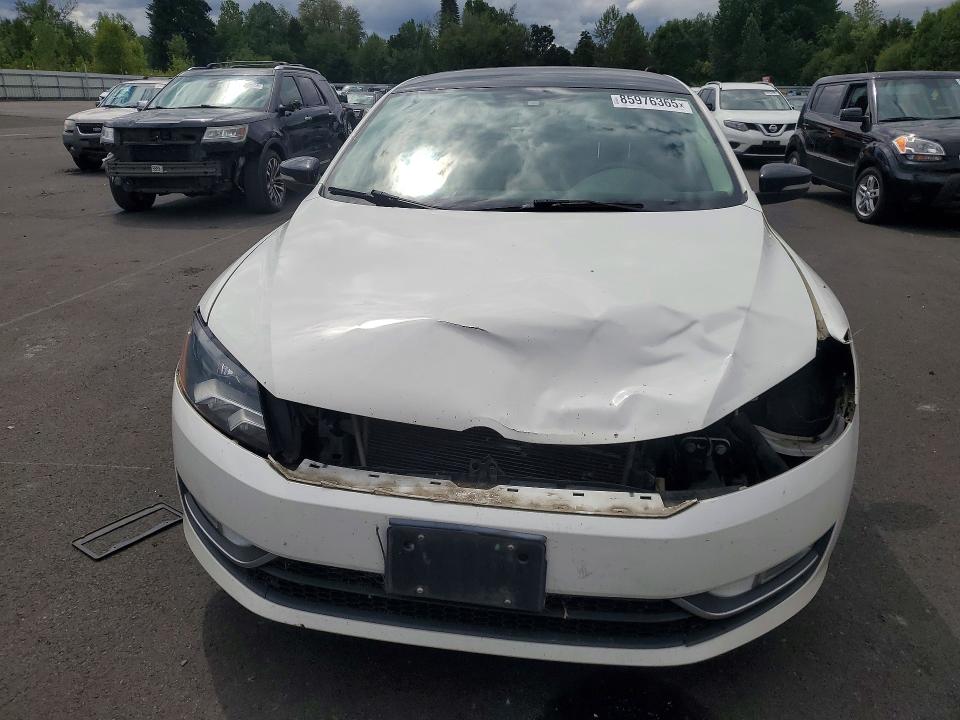 Продажа на аукционе авто 2015 Volkswagen Passat, vin: 1VWBT7A38FC046472, номер лота: 85976365